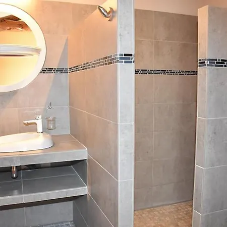 Maison De Charme En Pierre Au Coeur De Moleres Avec Piscine Chauffee - Fr-1-824-16 * Molieres (Dordogne)